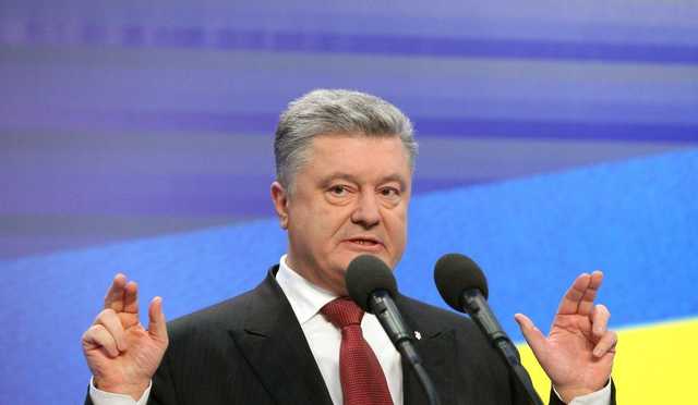 Судья Окружного админсуда подал иск против Порошенко