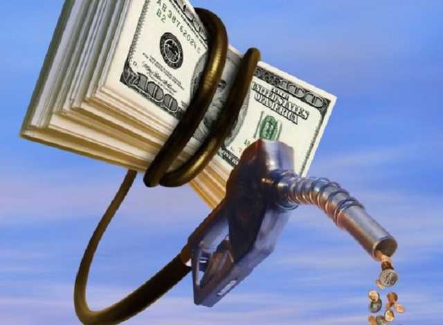 При президентстве Порошенко 5 фирм с Днепропетровщины «натендерили» на топливе 15 миллиардов