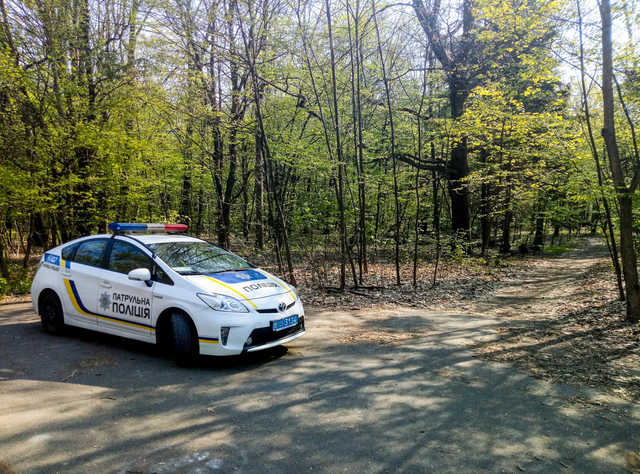 В Киеве на территории ВДНГ повесился парень