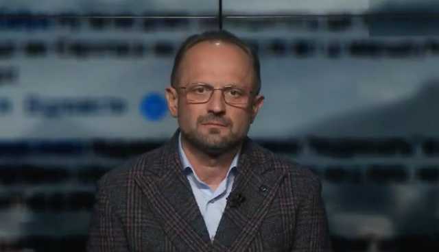 Ініціативи ВР щодо імпічменту: Безсмертний радить депутатам вгамуватися