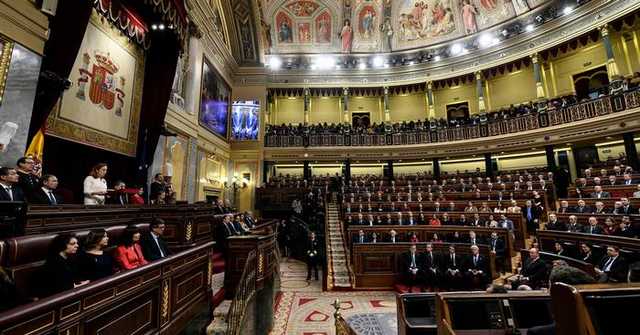 В Испании наступил День тишины перед досрочными выборами в парламент