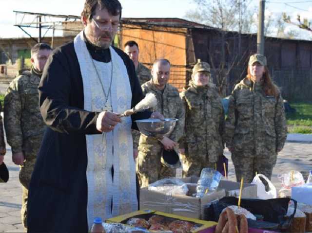Бойцы ВСУ поздравили украинцев с Пасхой: трогательное видео с передовой