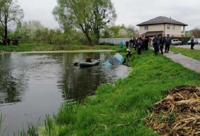 В Броварах после Пасхи на дне местного озера обнаружили автомобиль