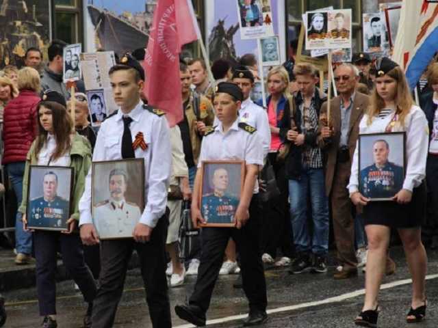 Не поделили «дедов»: в оккупированном Севастополе поскандалили два «Бессмертных полка»