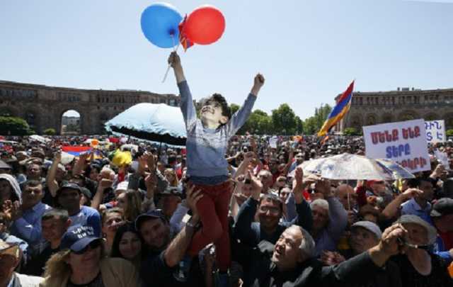 Революция в Армении прошла ровно год назад. Правительство Пашиняна по-прежнему пользуется огромной поддержкой