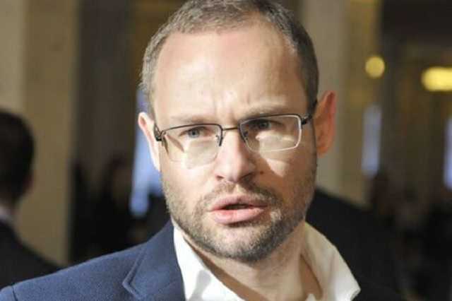 На Киевщине напали на дом нардепа Пинзеника