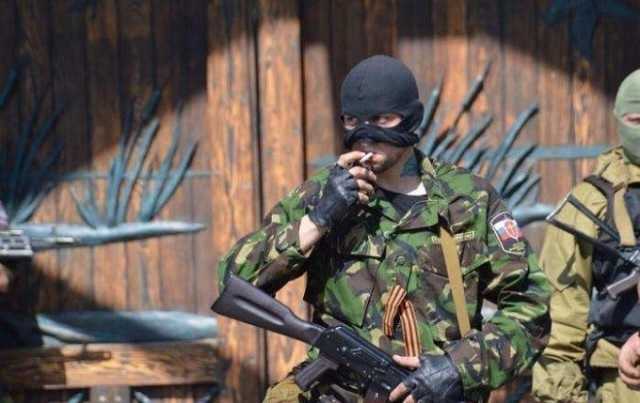 В Алчевске боевики устроили разборки посреди улицы