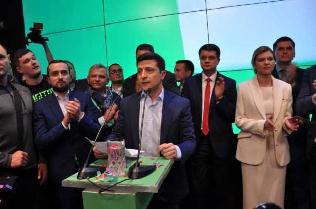 Зеленского призвали "попрощаться" с Радой: "Прошлое, о котором пора забыть"