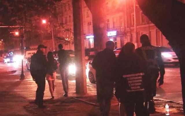 В Одессе задержали более 20 проституток