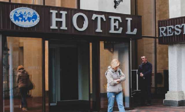 В Киеве в очередной раз заминировали гостиницу «Мир»