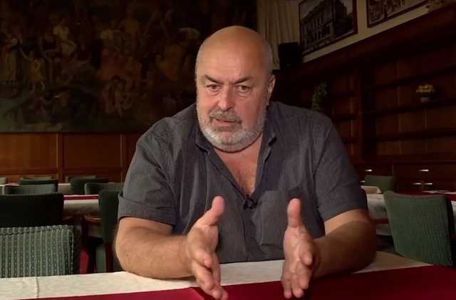 Владельцу отеля в Чехии, который отказывался селить россиян, угрожают поджогом и убийством