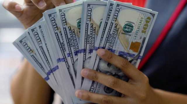 Курс доллара: сколько будет стоить «зеленый» при Зеленском