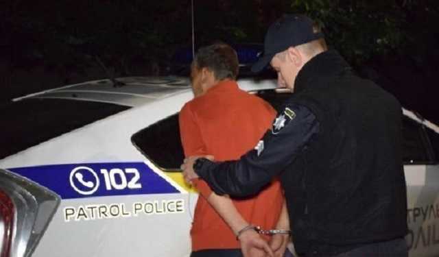 Выбросил мать с балкона: выяснились жуткие подробности о ЧП в Николаеве