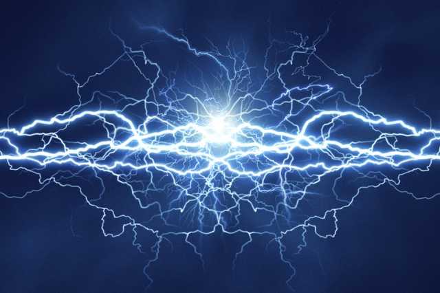 Под Львовом удар молнии убил мужчину: как не стать жертвой стихии