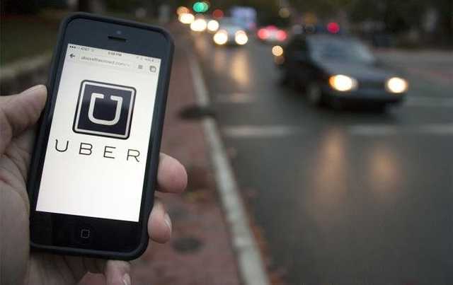 У Києві зранку неадекватний водій Uber влаштував подвійну ДТП