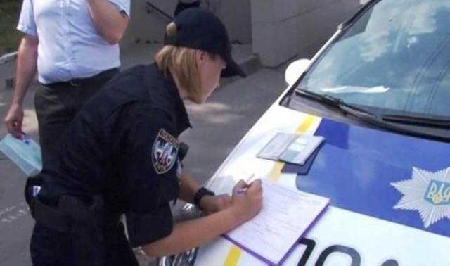 Будут штрафовать: в полиции напомнили, где нельзя парковаться