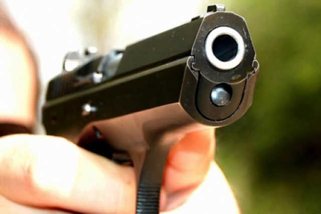 В Киеве вооруженный мажор напал на водителя автобуса