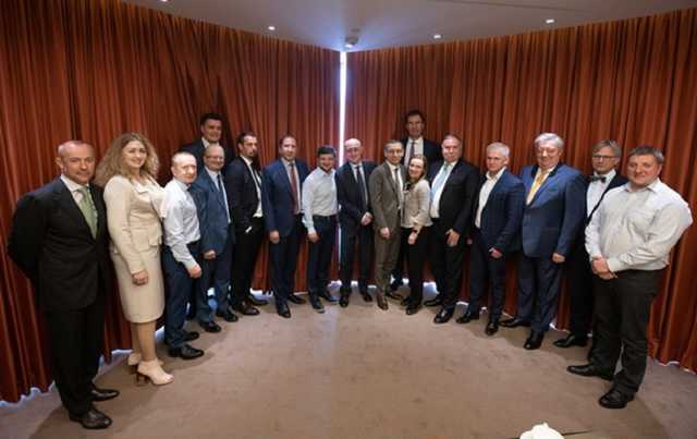 Зеленский пообещал банкирам защиту их прав