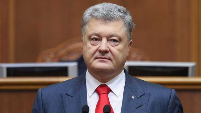 Порошенко уволил своего пресс-секретаря Цеголко