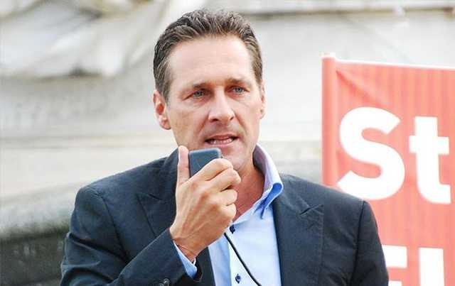 Вице-канцлер Австрии подал в отставку из-за скандального видео с "богатой россиянкой"