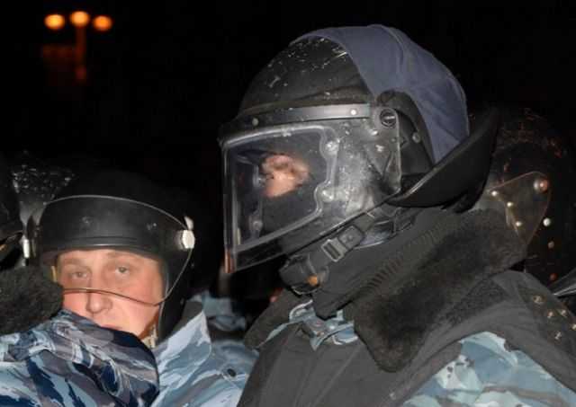 Справа командирів київського "Беркуту": у суді ледве змогли долучити довідки про травми потерпілих