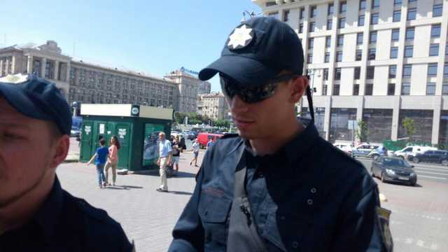 Одеський активіст Стерненко стверджує, що правоохоронець погрожував йому пістолетом