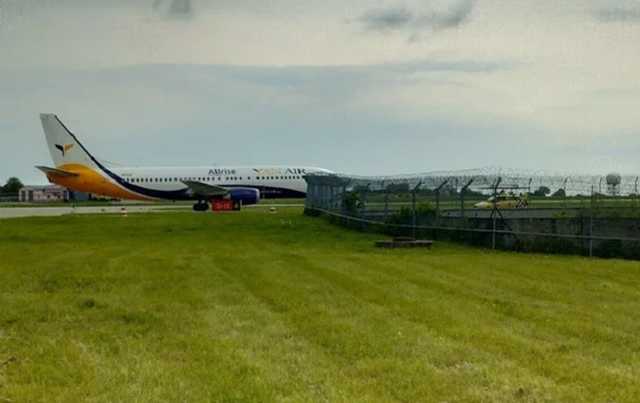 Боинг Yanair совершил аварийную посадку во Львове