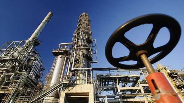 Во Франции крупный завод временно приостановил работу из-за загрязненной нефти из России