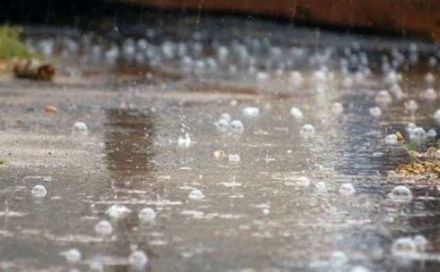 Грози, зливи, шквали: синоптики попередили про різке погіршення погоди в Україні