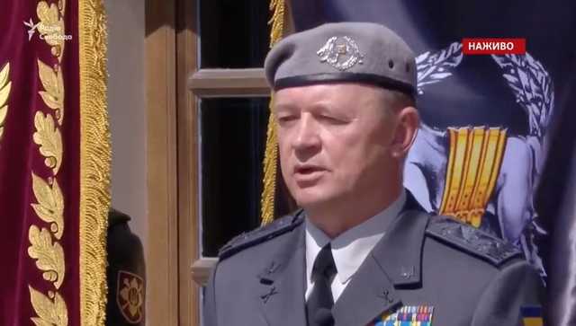 Командующий ССО и Грицак не отдали честь Зеленскому. Главу СБУ освистали