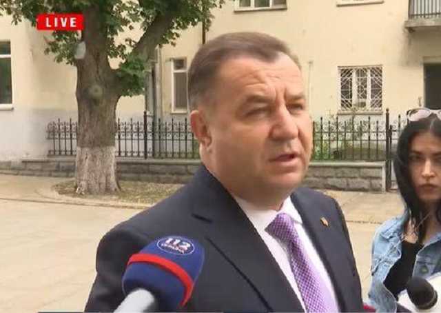 Зеленский срочно вызвал подавшего в отставку Полторака