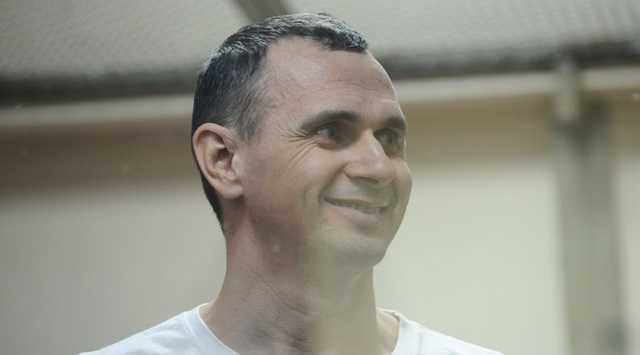 Сенцов пише оповідання в російській колонії і чекає книгу