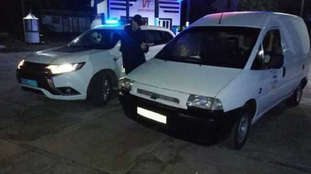 На Прикарпатье обстреляли и ограбили автомобиль