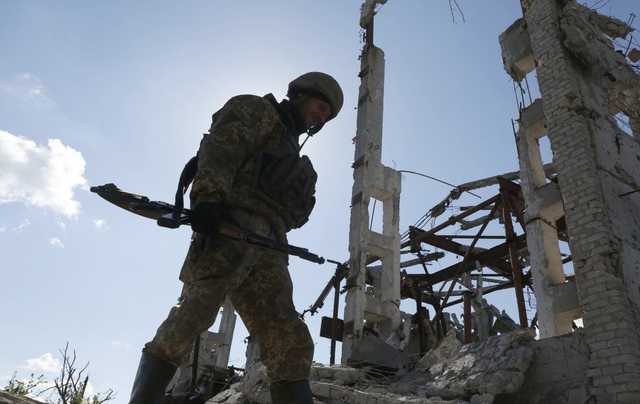 Восемь украинских военных попали в плен к российским боевикам на Донбассе