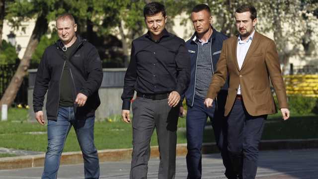 Зеленский отреагировал на задержание пикетчиков в Ровно