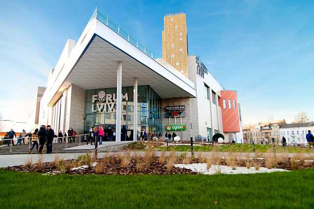 У Львові “замінували” популярний центр “Форум-Львів”