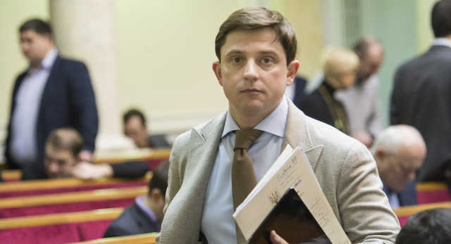 Олесь Довгий став батьком