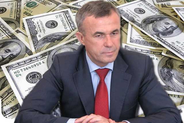 Свершилось чудо: суд пошел против воровского клана главы ГСА Зеновия Холоднюка