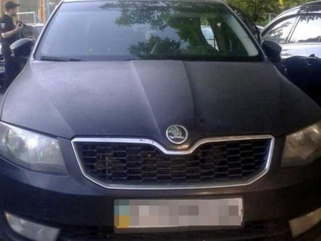 В Киеве грабители напали на мужчину возле его квартиры