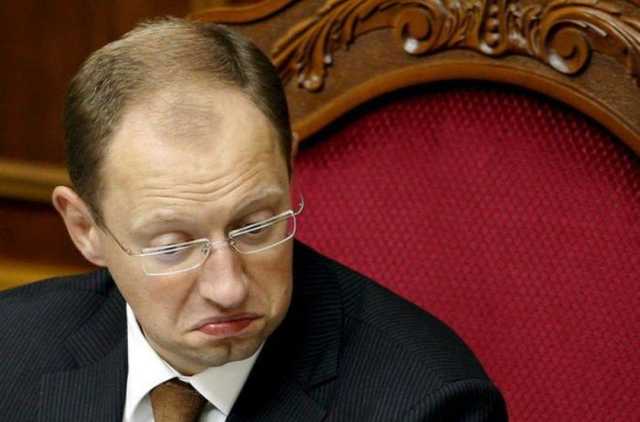 Яценюк вышел из тени и решил научить Зеленского руководить страной