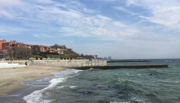 Вода уздовж пляжів Одеси придатна для купання, – МОЗ