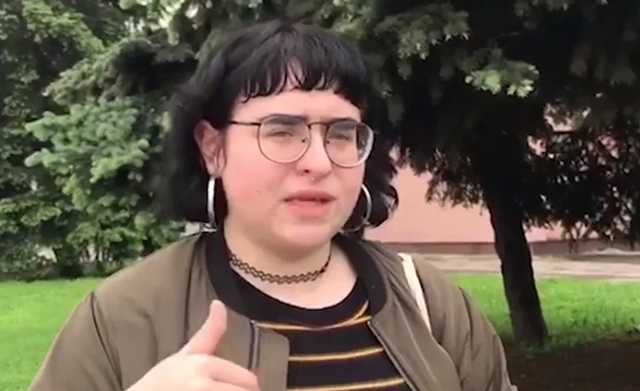 «Рецидивистка-нарушительница»: пикетчица из Ровно ответила главе Нацполиции Князеву