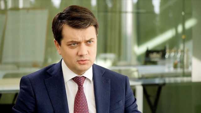 Журналисты установили, откуда у партии «Слуга народа» многомиллионный капитал