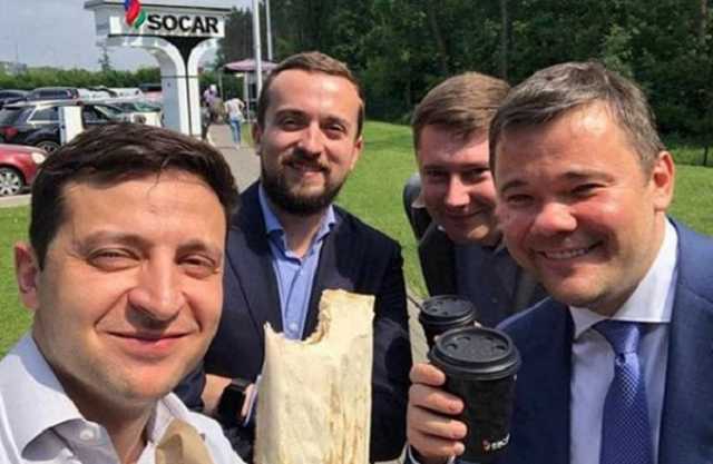 «Президентское комбо». После фотографии Зеленского с шаурмой на АЗС появилось новое меню