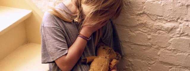 Под Киевом отец два года насиловал дочерей вместе с другом