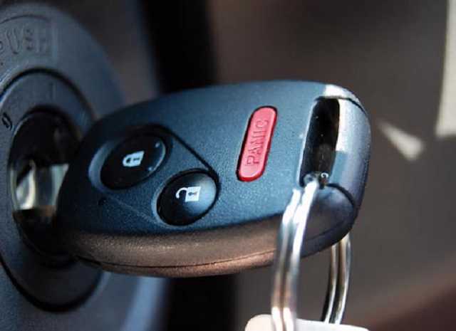 "Они тебе не помогут": в Киеве мошенники начали террор автомобилистов