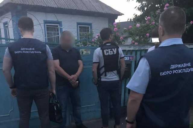 $500 ежемесячно: полицейские на Киевщине обложили данью наркозависимого