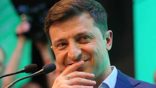 Зеленский засветился на концерте MONATIKa