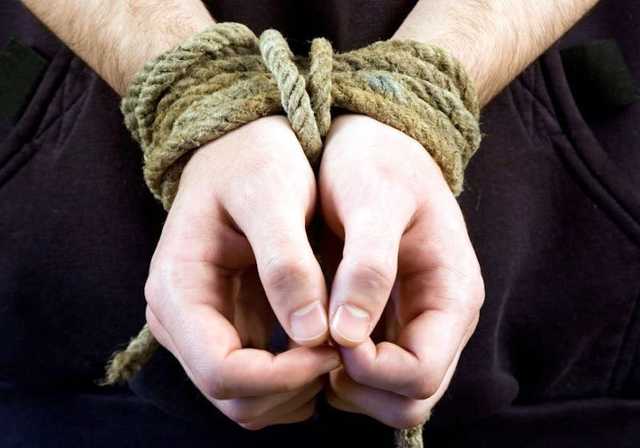 На Днепропетровщине трое мужчин убили 20-летнего заложника за 100 тыс. грн