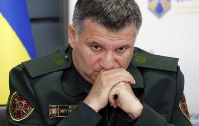 Аваков сломал шею не только Порошенко, но и себе — политолог